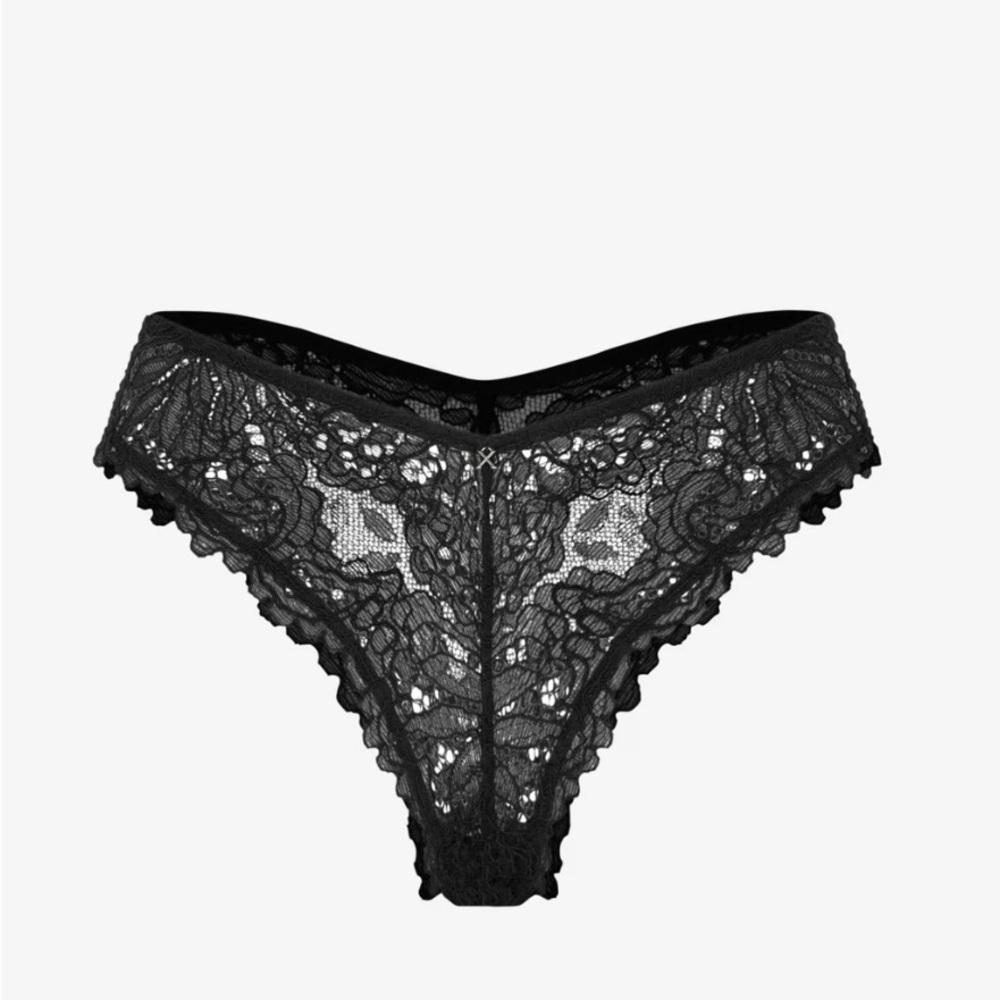 Savage X Fenty Romantic Corded Lace Brazilian Panty